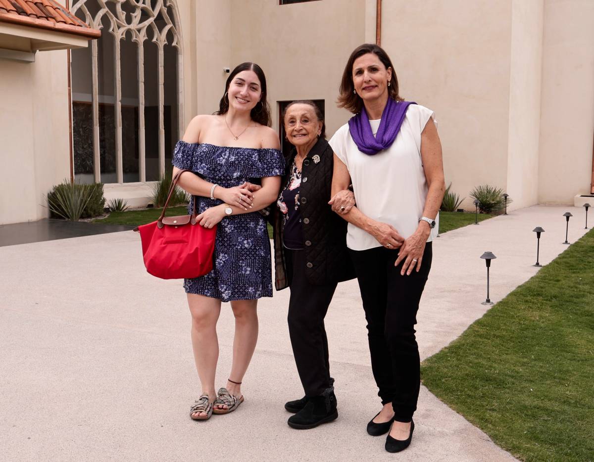 Nicole Lomelín, Genoveva Abdala y Lulú Lomelín. (Foto: Guillermo Treviño)