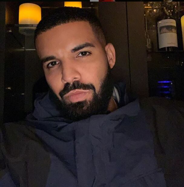 Parece que Kylie Jenner ya superó a Travis Scott y ahora sale con el rapero Drake