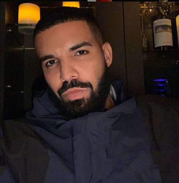Parece que Kylie Jenner ya superó a Travis Scott y ahora sale con el rapero Drake
