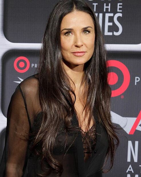 Los famosos guapos que no tienen suerte en el amor
