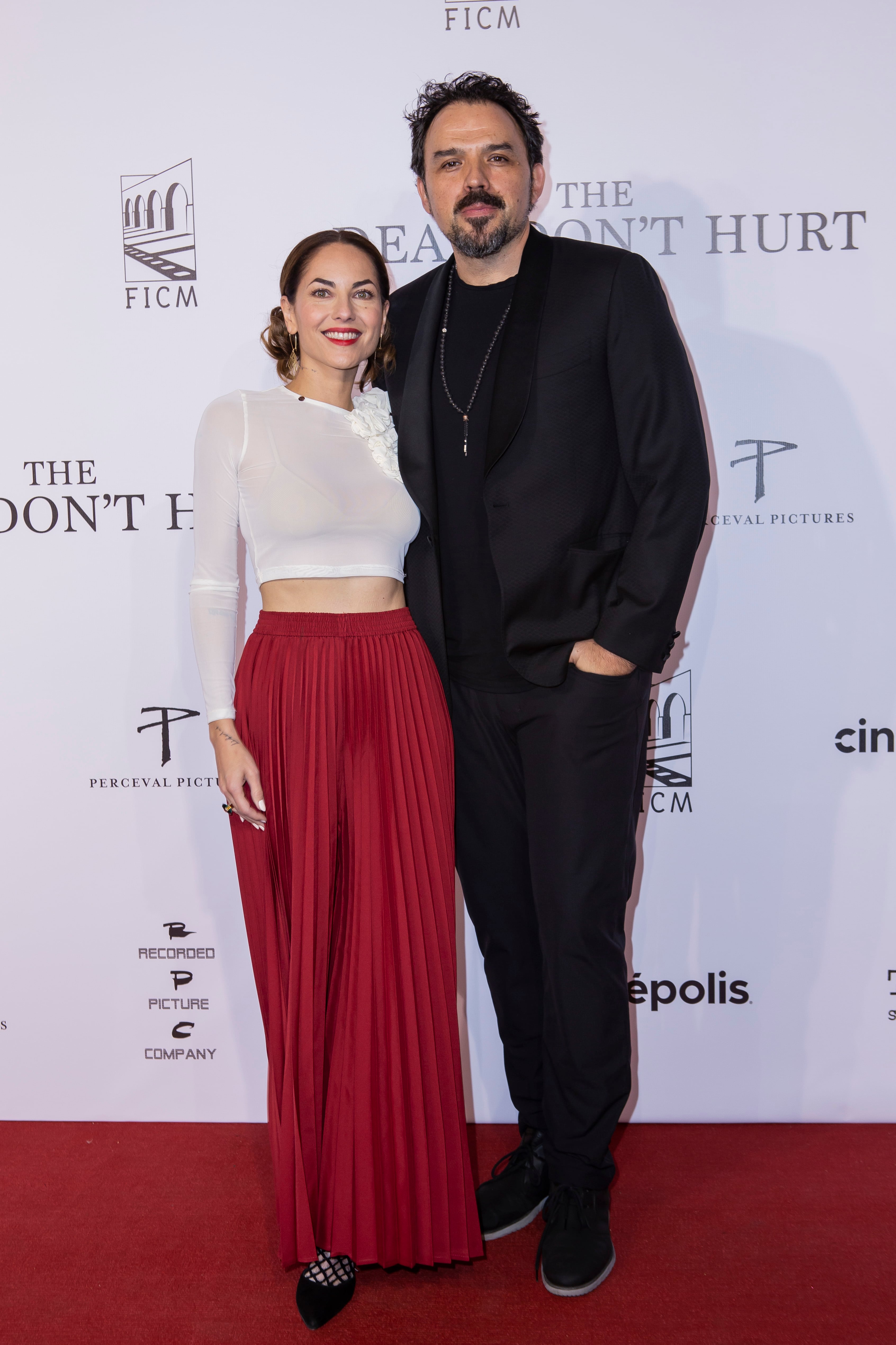 Bárbara Mori y Fernando Rovzar/Esteban Torreblanca