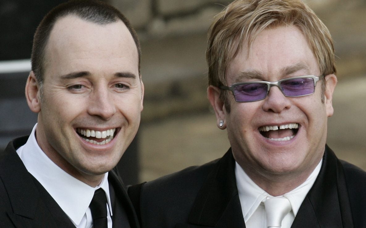 El amoroso mensaje de David Furnish a Elton John en su cumpleaños 75