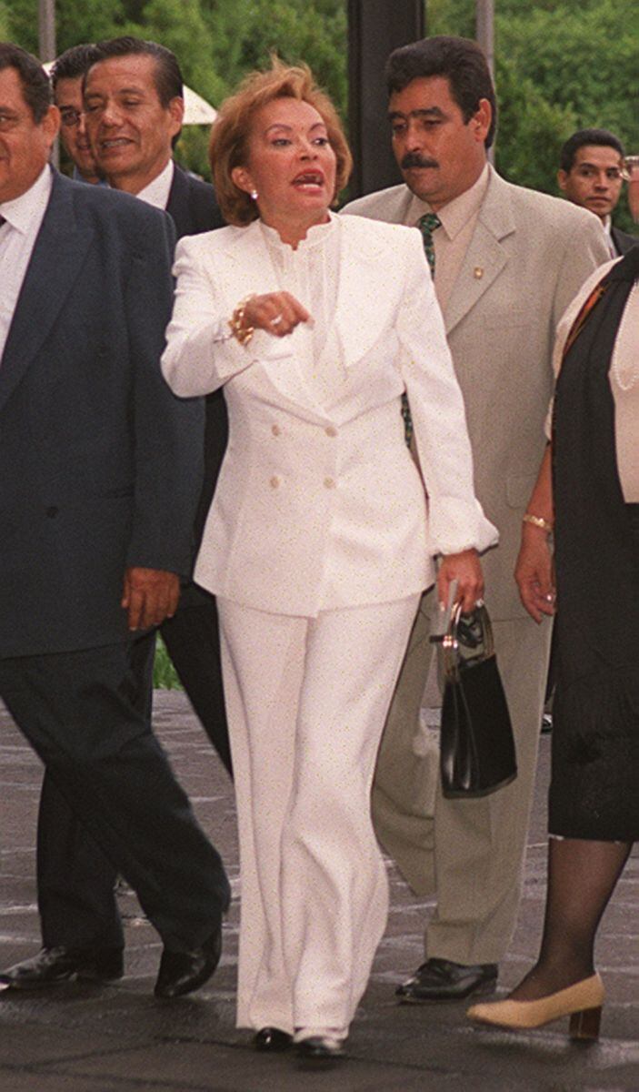 Las lujosas marcas que visten a Elba Esther Gordillo 