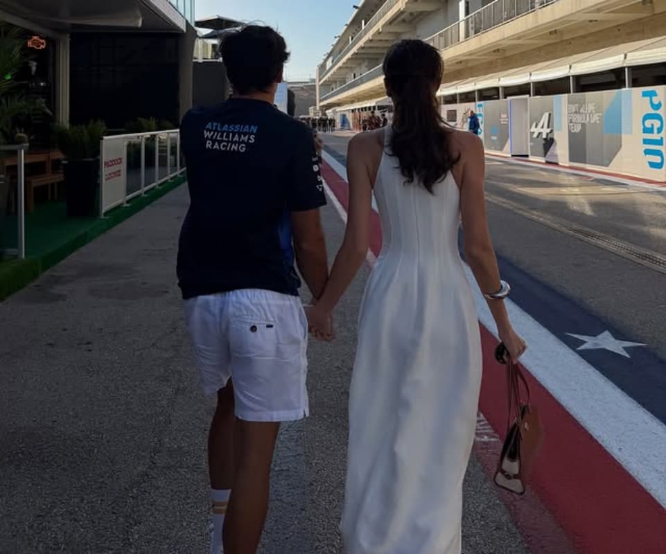 Carlos Sainz y Rebecca Donaldson / Foto: Instagram