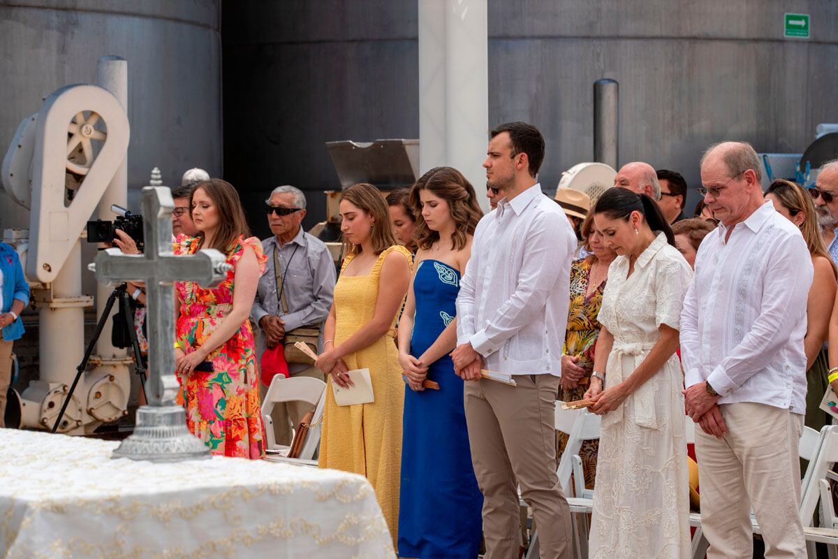 En la misa del 97 aniversario de la bodega. (Foto: Edgar Silva Fuentes S.)