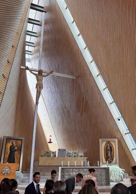 Ana Isabel Slim y Pepe Chedraui se casaron en la Parroquia de San Josemaría Escrivá / Foto: Instagram
