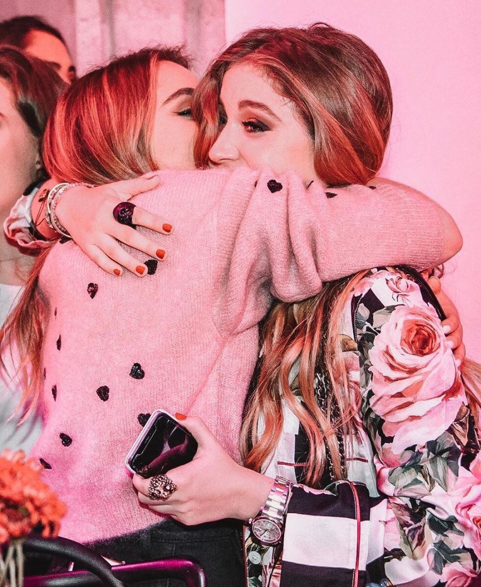 Sofía Castro disfruta de Coachella junto a su hermana Fernanda