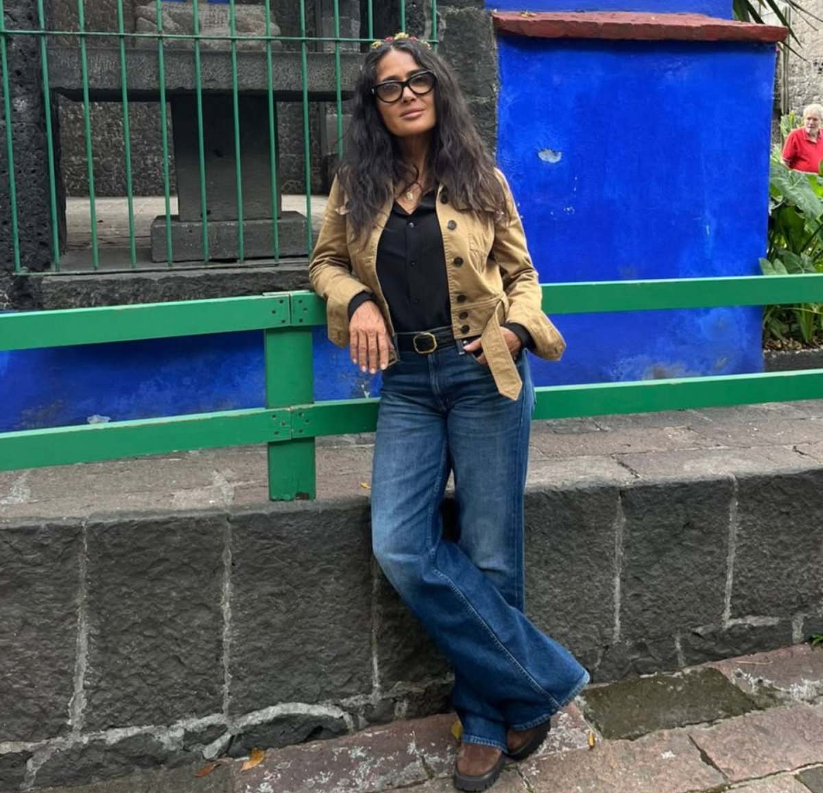 Salma Hayek durante su visita a la Casa Azul / Foto: Instagram @museofridakahlo