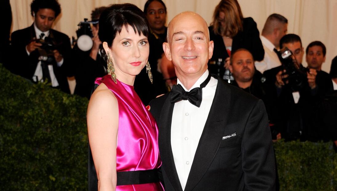 MacKenzie Scott, ex esposa de Jeff Bezos, dona 4.2 billones de dólares