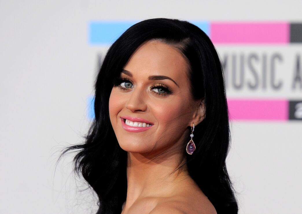El ojo de Katy Perry se paraliza durante concierto por este padecimiento