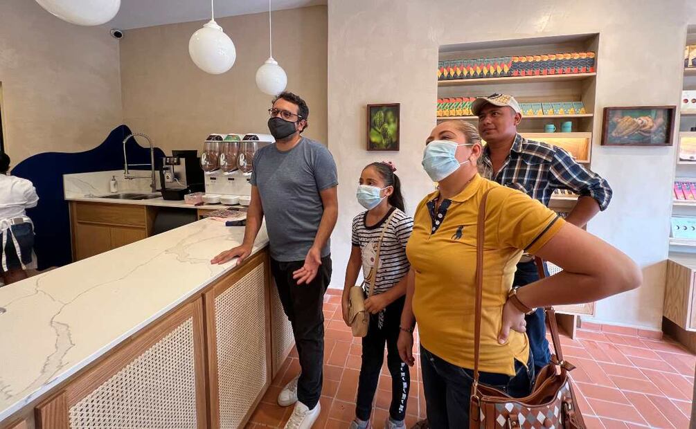 Andrés Manuel Jr. confirma que “Chocolates Rocío” le pertenece a él y no a sus hermanos