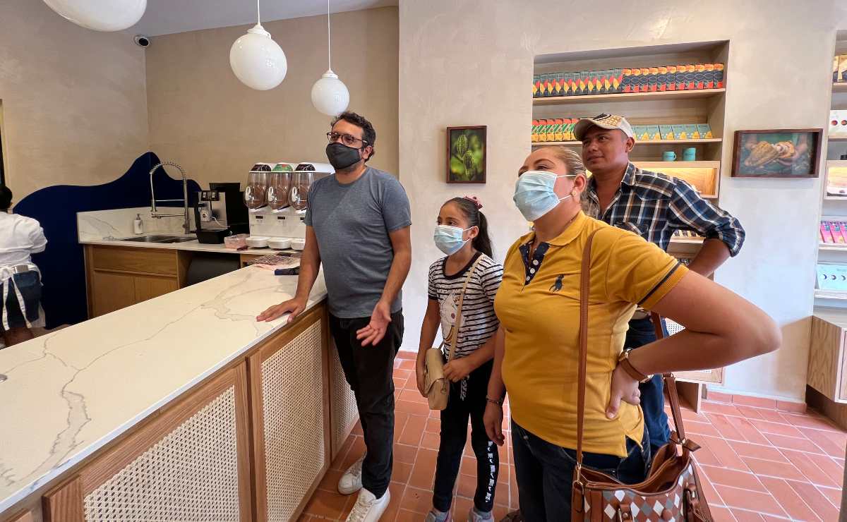 Andrés Manuel Jr. confirma que “Chocolates Rocío” le pertenece a él y no a sus hermanos