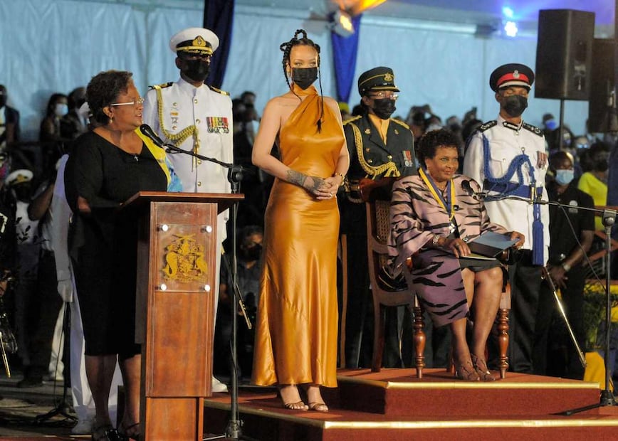 Rihanna presente en la independencia de Barbados; adiós a la reina Isabel