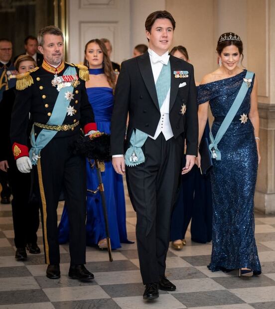 La familia real danesa en el castillo de Christiansborg en Copenhagen / AP