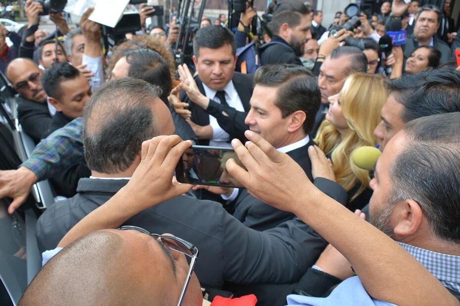 FOTOS: Reaparecen Enrique Peña Nieto y Angélica Rivera en velorio de Alfredo del Mazo González 