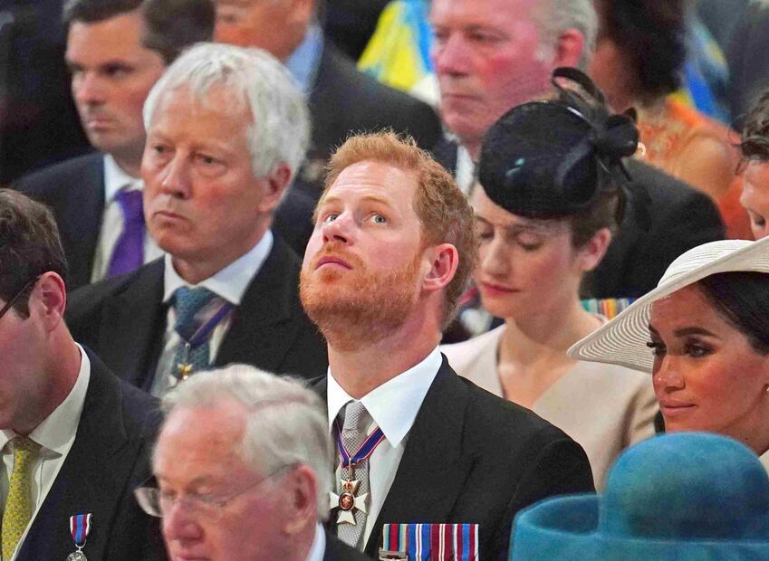Las caras del príncipe Harry en la misa de Isabel II: ¿aburrido, enojado o arrepentido?