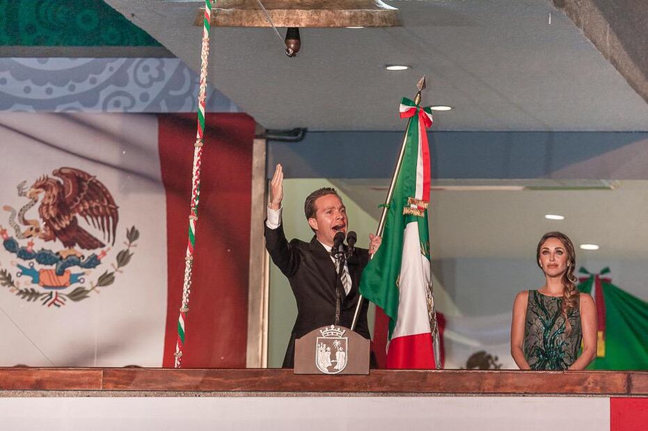 Anahí protagoniza su primer `Grito de Independencia´ como esposa de Manuel Velasco