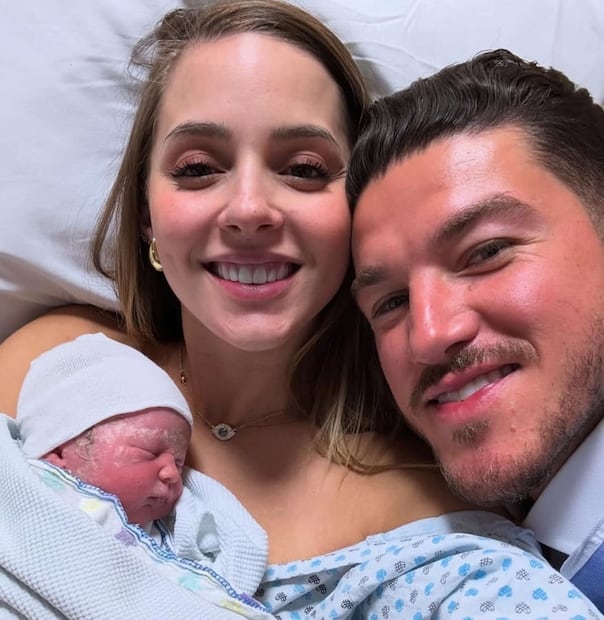 La primera foto de Samuel García y Mariana Rodríguez con su hija Isabel / Foto: Instagram