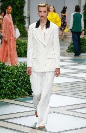 Tory Burch se inspira en la princesa Diana y tú podrías lucir igual