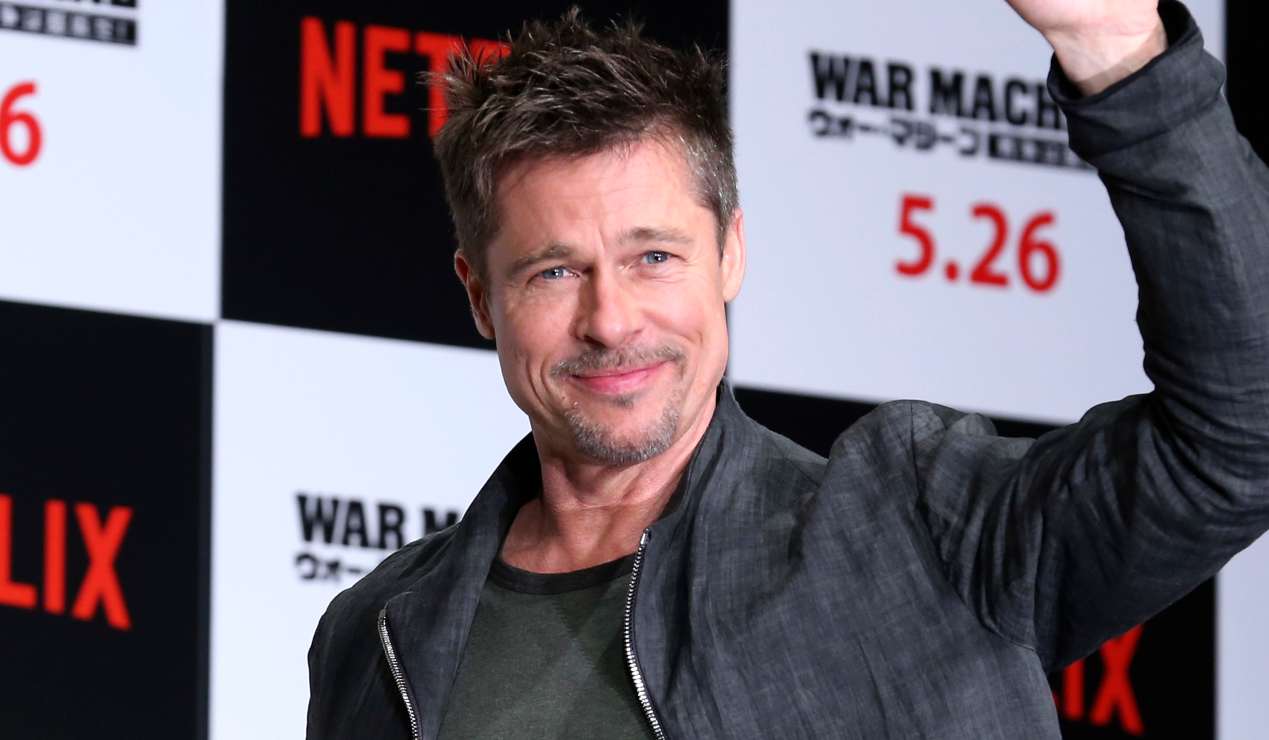 La pareja de Brad Pitt, Nicole Poturalski, tiene un matrimonio abierto