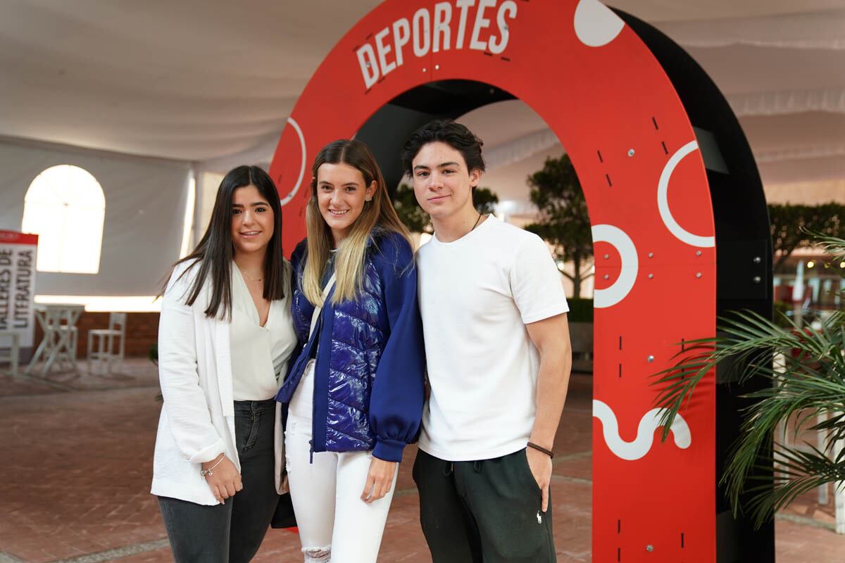 Jimena Nava, Montserrat Maya y Juan Pablo García. (Foto: Héptor Arjona para VIP)