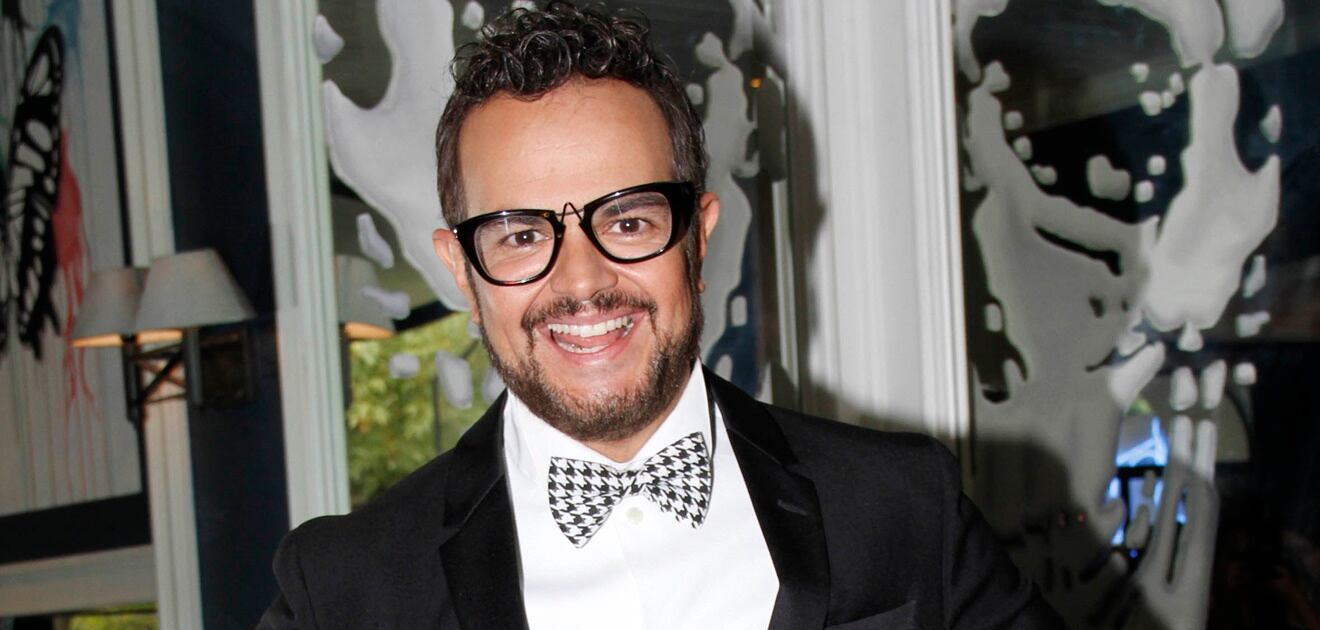 <p>Aleks Syntek posó junto a su familia y la nueva integrante de su familia,&nbsp;“Conchita”.<strong> (FOTOS: Archivo, Facebook, Instagram)</strong></p>
