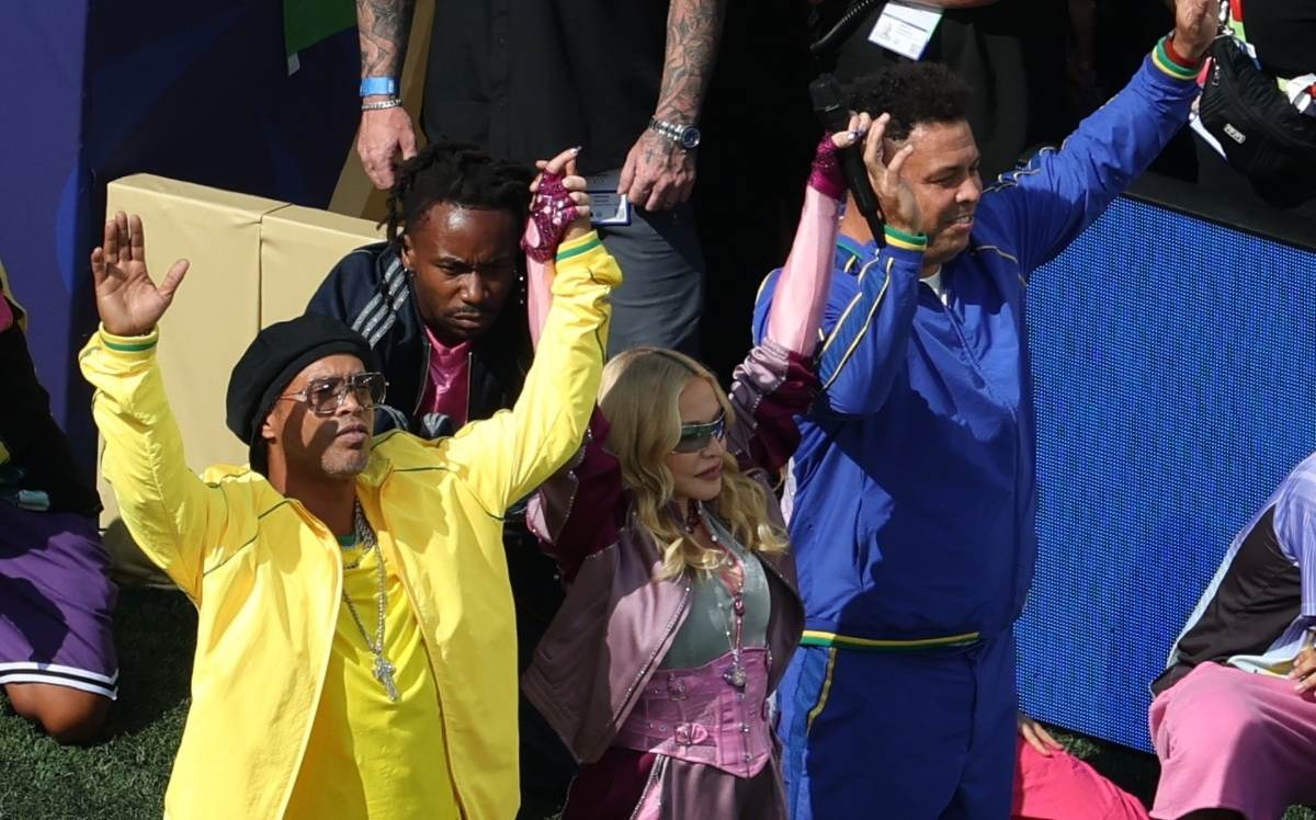 Madonna junto a Ronaldinho y Ronaldo / Foto: EFE