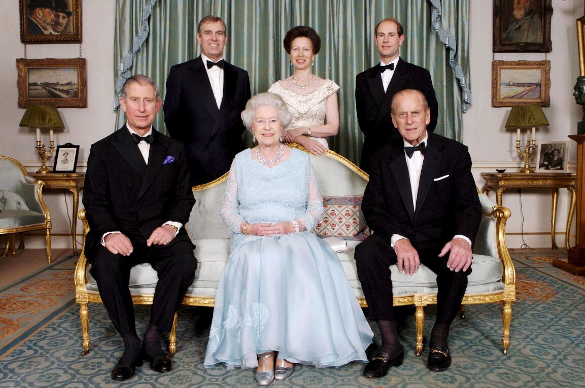 Aumentan las señales de que la reina Isabel se prepara para dejar a Carlos como príncipe regente