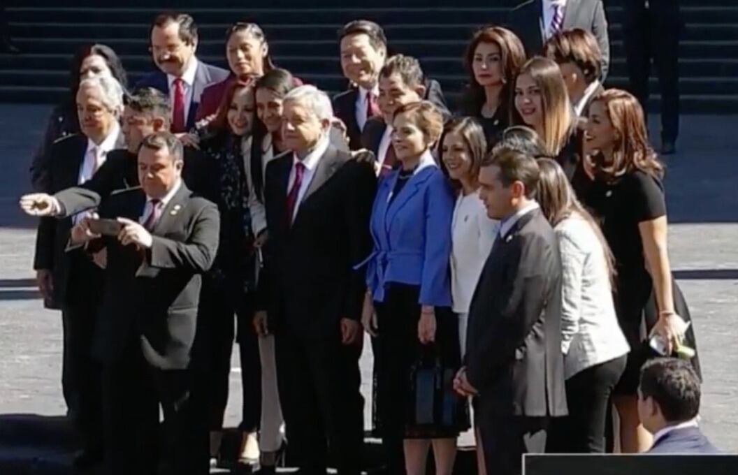 Así han vestido las primeras damas de México