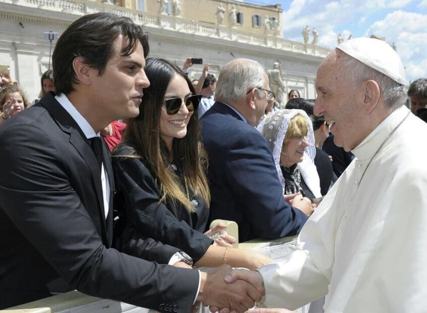 El papa Francisco con Juan Carlos Valladares y Ximena Navarrete / Foto: Instagram