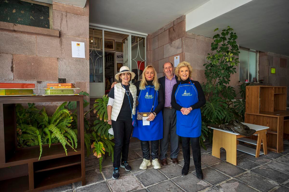 Nina Zapata, Esperanza Alanís, Walther Boelsterly y Viviana Corcuera. (Foto: Esteban Torreblanca)