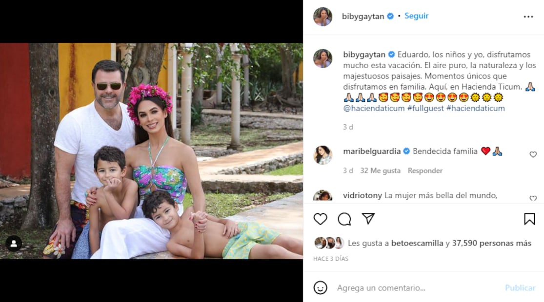 Biby Gaytán presume cuerpazo en traje de baño a sus 50 años