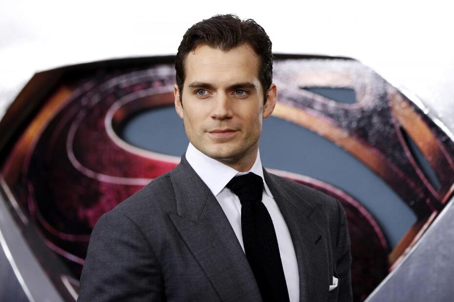 Los sexys actores que han dado vida a Batman y Superman