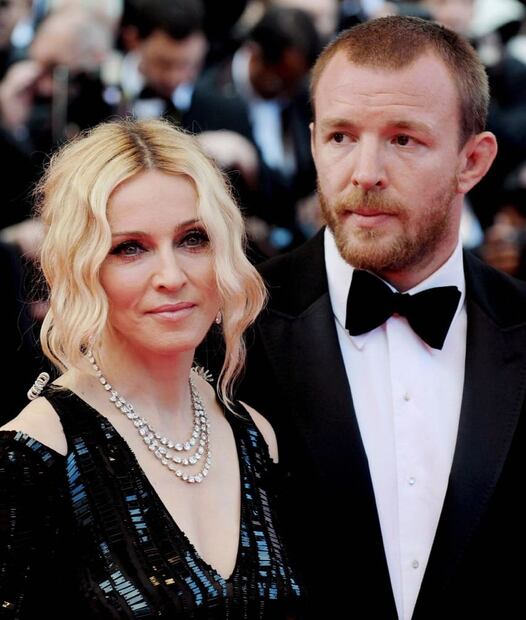 Madonna junto a su exesposo Guy Ritchie en Cannesen diciembre de 2008 / EFE