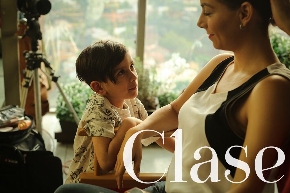 Claudia Lizaldi nos habla del placer de ser mamá
