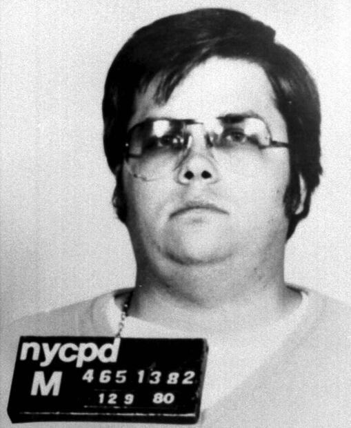 John Lennon: A 40 años de su asesinato, esto tienes que saber del homicida