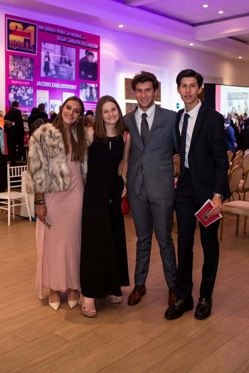 Susan Balmori y Loretta Marón con Tarek y Yamil Abraham. (Foto: Esteban Torreblanca)