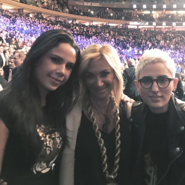 Adela Micha, Paola Rojas y más... ellos fueron a la pelea del Canelo