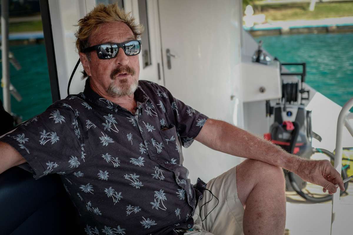 Ordenan autopsia de los restos de John McAfee, empresario de los antivirus