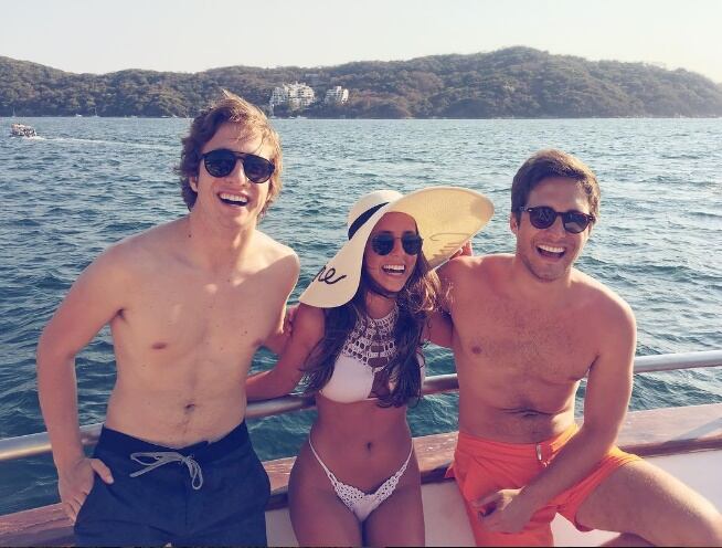 La hermana de Diego Boneta enciende Instagram con sus diminutos bikinis