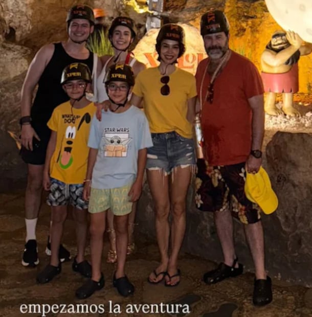 Biby Gaytán y Eduardo Capetillo junto a su familia en la Rivera Maya / Foto: Instagram
