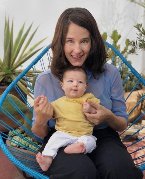 El tierno video de Ximena Sariñana arrullando a su bebé