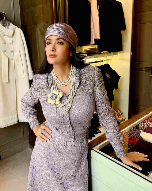 El atuendo de Salma Hayek para el desfile de Valentino durante la Semana de la Moda de París 2024 / Foto: Instagram
