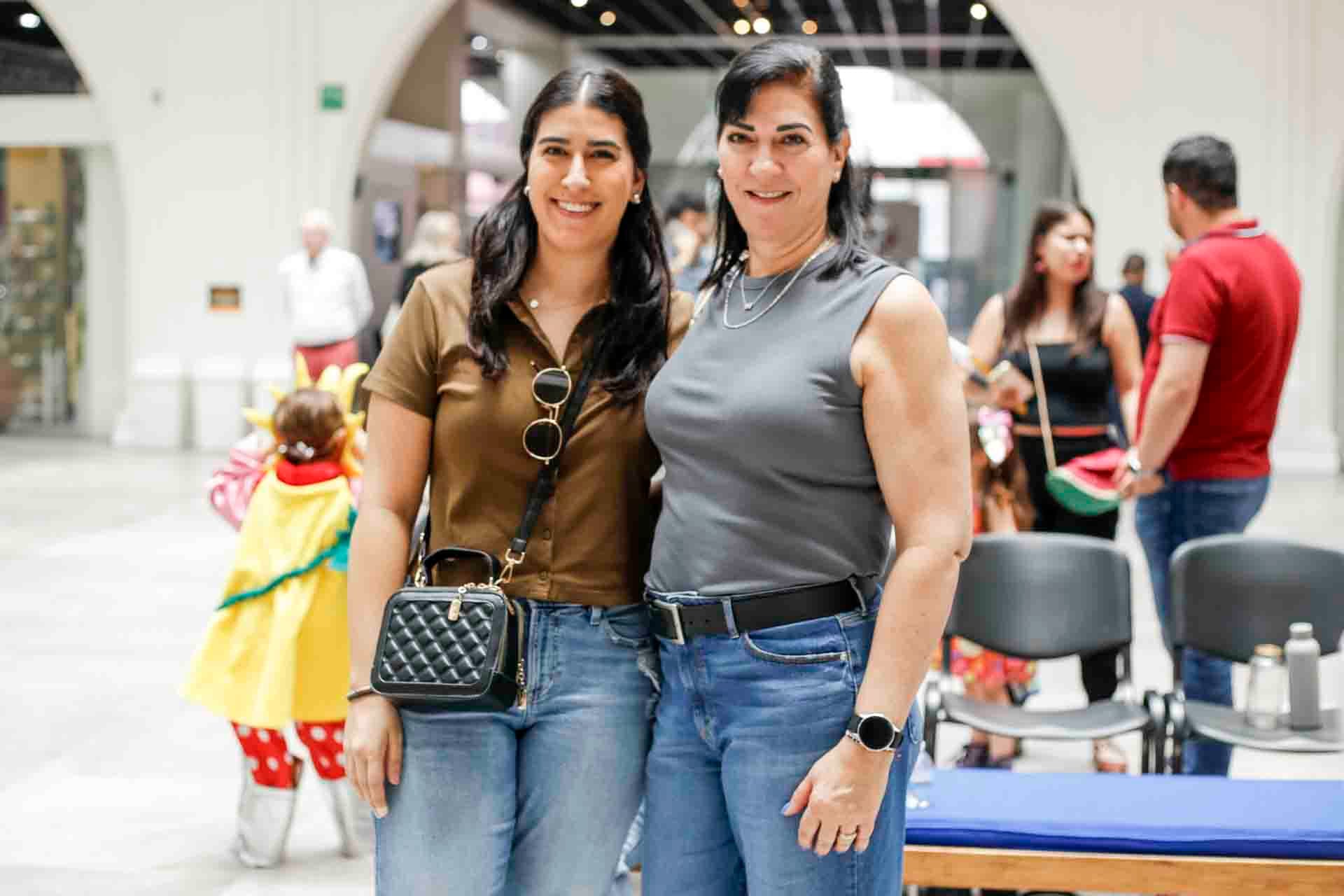 María Prieto y Mónica Giner. (Foto: Esteban Torreblanca)