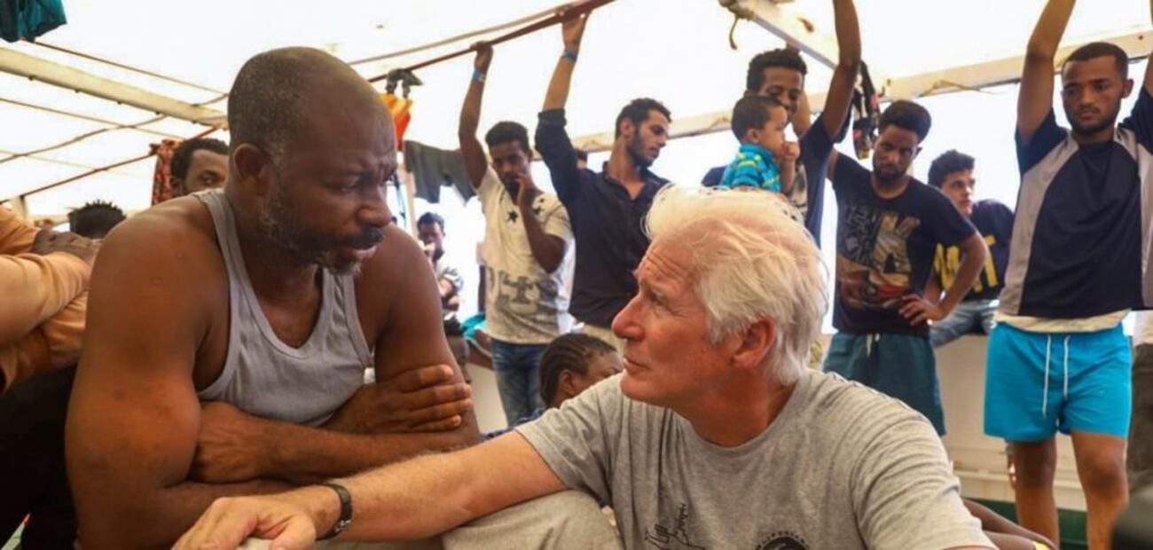  El viceprimer ministro italiano sugiere a Richard Gere que se lleve a los inmigrantes varados a su casa de Hollywood 