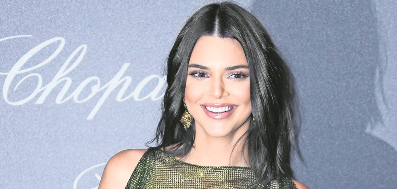 El micro bikini de Kendall Jenner casi imposible de llevar