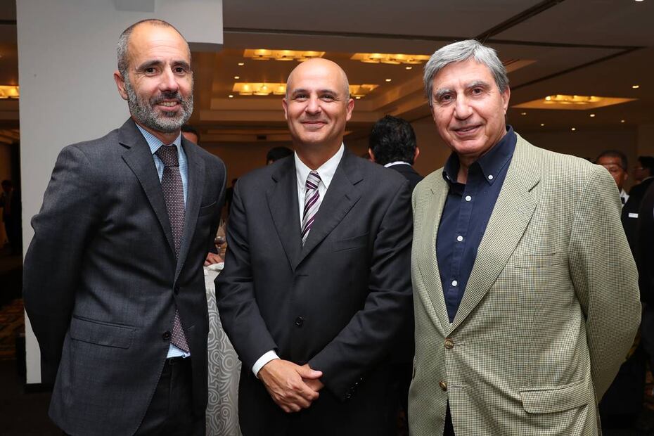 Organizan cena para recibir el 11 Foro Futuro en Español en México