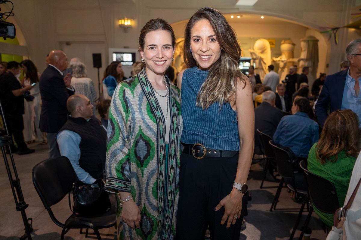 Mercedes Vigil y Lorena Ariza. (Foto: Héptor Arjona)
