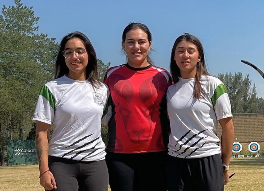 Ángela Ruiz junto a sus compañeras competidoras para los Juego Olímpicos París 2024 / Instagram