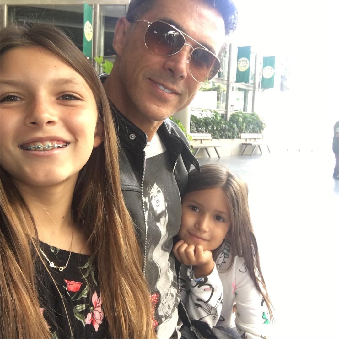 Sergio Mayer dedica romántico mensaje a Issabela Camil 